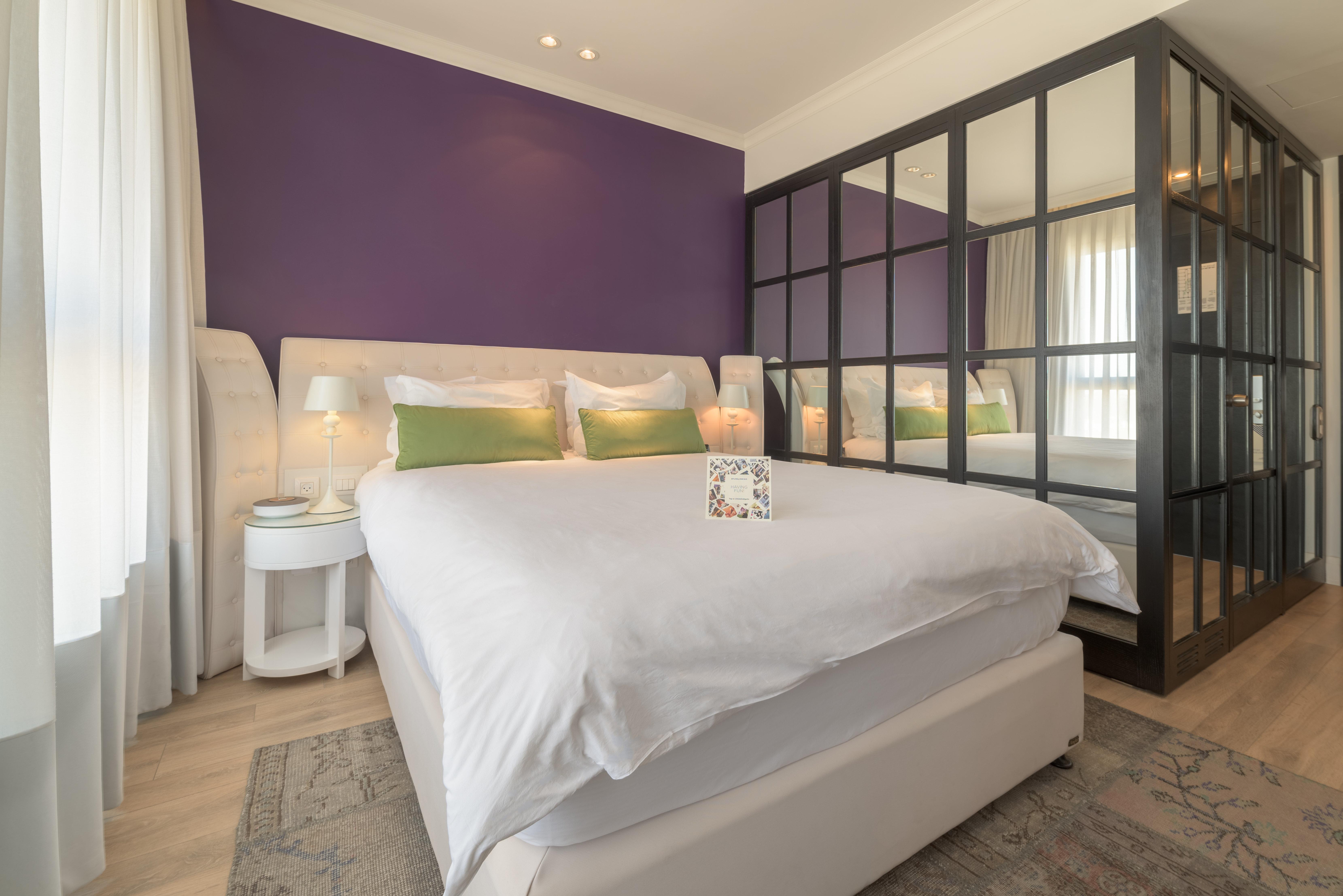 โรงแรมอินดิโก เทลอาวีฟ - ไดมอนด์ ดิสตริก Giv'atayim ภายนอก รูปภาพ A bedroom at the hotel