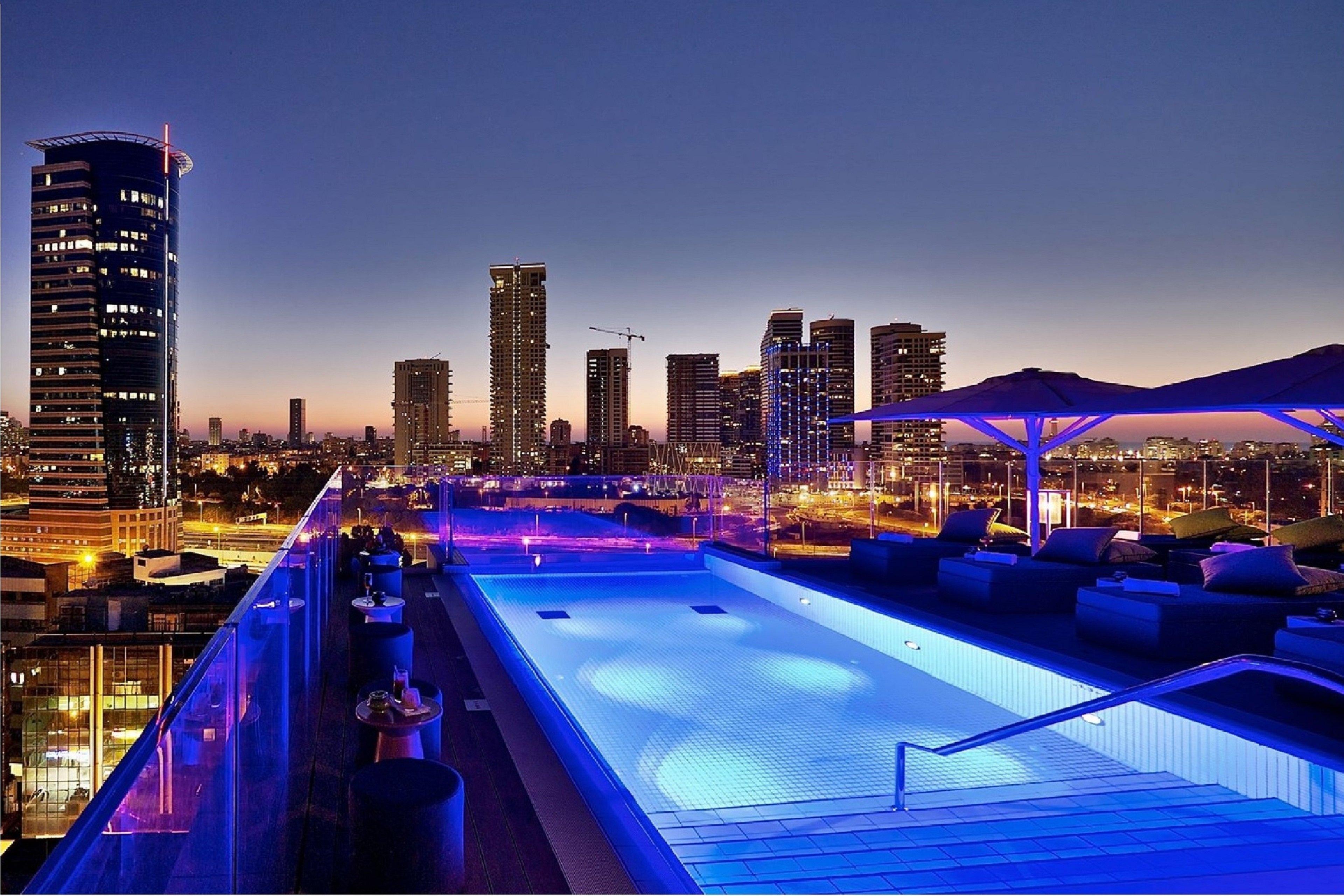 โรงแรมอินดิโก เทลอาวีฟ - ไดมอนด์ ดิสตริก Giv'atayim ภายนอก รูปภาพ View from the rooftop pool